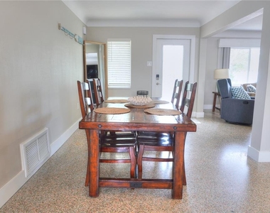 104 163rd Avenue - Photo Thumbnail 5