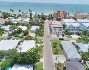 104 163rd Avenue - Photo Thumbnail 1