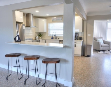 104 163rd Avenue - Photo Thumbnail 4
