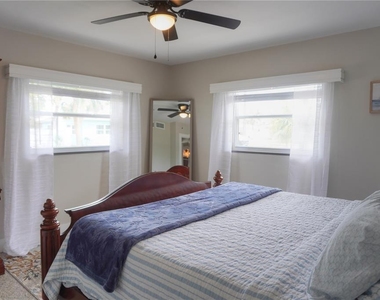 104 163rd Avenue - Photo Thumbnail 9