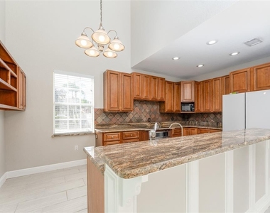 11302 Hoot Owl Court - Photo Thumbnail 5