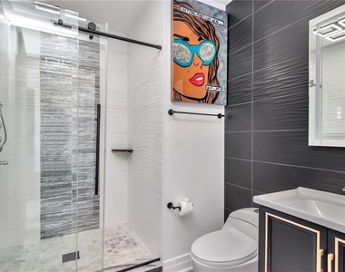 1209 E Cumberland Avenue - Photo Thumbnail 8