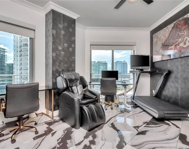 1209 E Cumberland Avenue - Photo Thumbnail 7