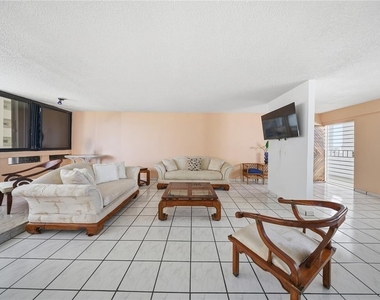 4327 Av. Isla Verde - Photo Thumbnail 1
