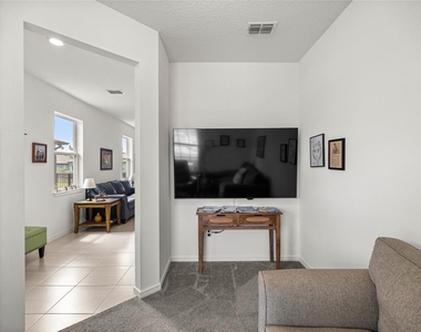 9412 Sw 53rd Place - Photo Thumbnail 13