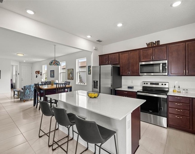 9412 Sw 53rd Place - Photo Thumbnail 6