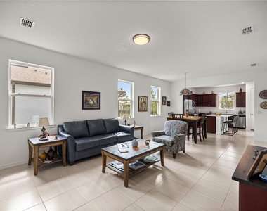 9412 Sw 53rd Place - Photo Thumbnail 2