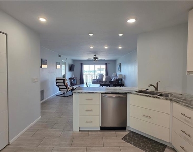 1650 1st Avenue W - Photo Thumbnail 6