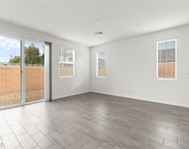 10146 Gabby Glen Street - Photo Thumbnail 9