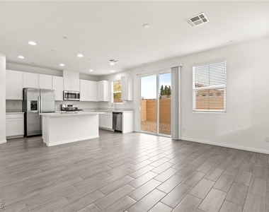 10146 Gabby Glen Street - Photo Thumbnail 2
