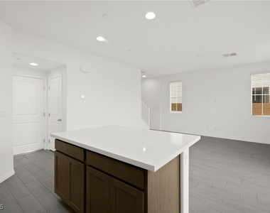10140 Gabby Glen Street - Photo Thumbnail 4