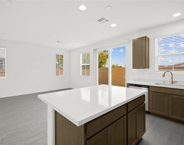 10140 Gabby Glen Street - Photo Thumbnail 3