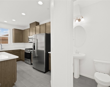 10140 Gabby Glen Street - Photo Thumbnail 7