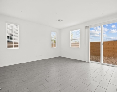 10140 Gabby Glen Street - Photo Thumbnail 8