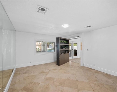 1695 Montessouri Street - Photo Thumbnail 31
