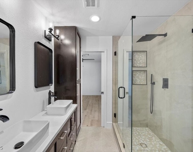 1695 Montessouri Street - Photo Thumbnail 20