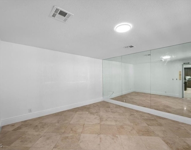 1695 Montessouri Street - Photo Thumbnail 32
