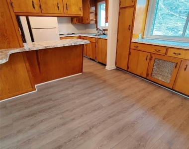 809 Murray Hill Road - Photo Thumbnail 10
