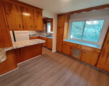 809 Murray Hill Road - Photo Thumbnail 8