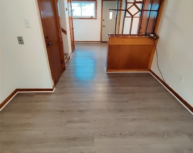809 Murray Hill Road - Photo Thumbnail 6