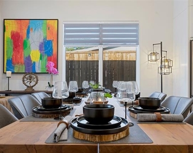 3111 Hedgerow Drive - Photo Thumbnail 19