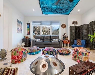 3111 Hedgerow Drive - Photo Thumbnail 11