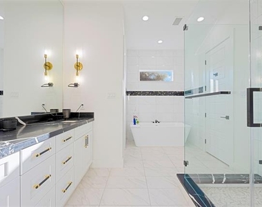 3111 Hedgerow Drive - Photo Thumbnail 36