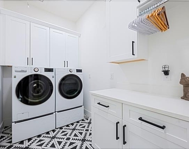 3111 Hedgerow Drive - Photo Thumbnail 27