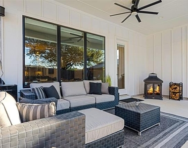 3111 Hedgerow Drive - Photo Thumbnail 12