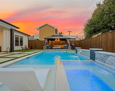 3111 Hedgerow Drive - Photo Thumbnail 2