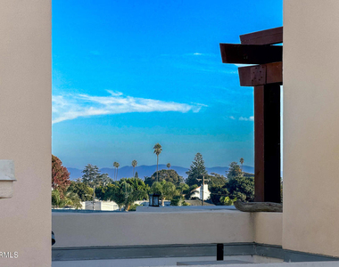 1568 E Thompson Boulevard - Photo Thumbnail 42
