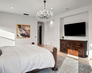 20101 Cypress Street - Photo Thumbnail 32