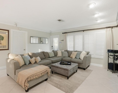 1905 Meadow Court - Photo Thumbnail 16