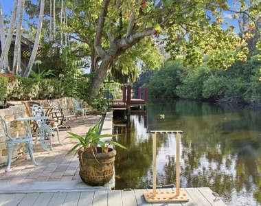 1905 Meadow Court - Photo Thumbnail 12