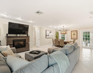 1905 Meadow Court - Photo Thumbnail 14