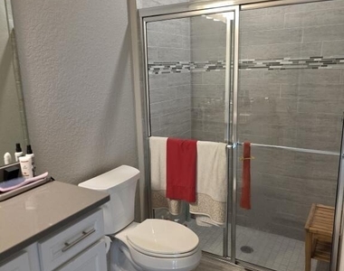 527 Se Vallarta Drive - Photo Thumbnail 41