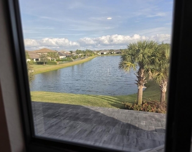 527 Se Vallarta Drive - Photo Thumbnail 57