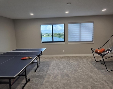 527 Se Vallarta Drive - Photo Thumbnail 49