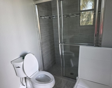 527 Se Vallarta Drive - Photo Thumbnail 28