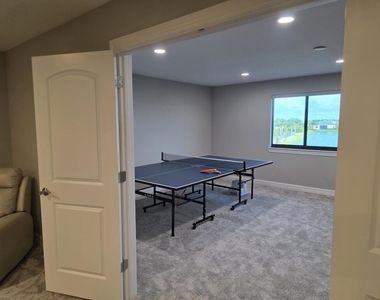 527 Se Vallarta Drive - Photo Thumbnail 48