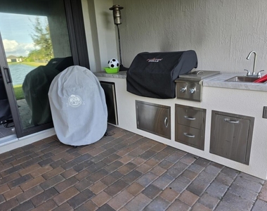 527 Se Vallarta Drive - Photo Thumbnail 27
