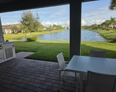 527 Se Vallarta Drive - Photo Thumbnail 22