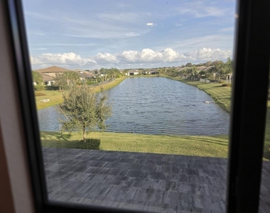 527 Se Vallarta Drive - Photo Thumbnail 51