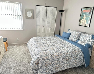 7593 Tahiti Lane - Photo Thumbnail 9