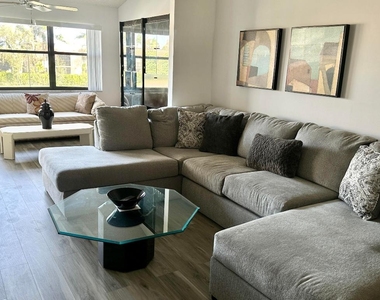 7593 Tahiti Lane - Photo Thumbnail 5