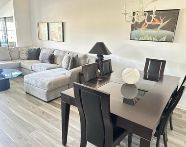 7593 Tahiti Lane - Photo Thumbnail 4