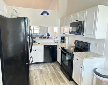 7593 Tahiti Lane - Photo Thumbnail 2