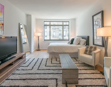 777 6th Avenue - Photo Thumbnail 41