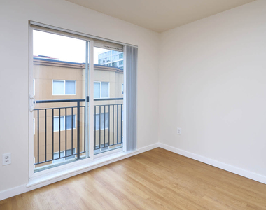 938 110th Ave Ne - Photo Thumbnail 46