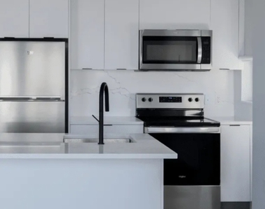 215 E 124th St - Photo Thumbnail 2